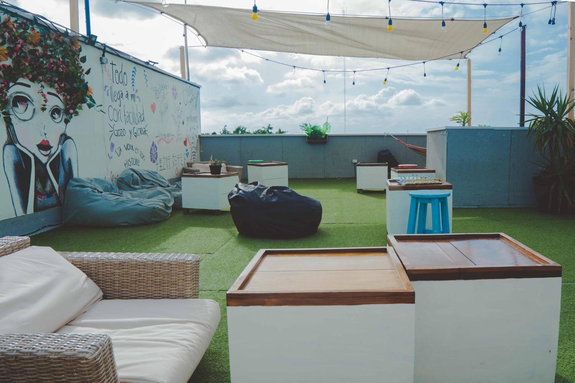Oostel Smart Hostel - Tulum Pueblo (Adults Only) ภายนอก รูปภาพ