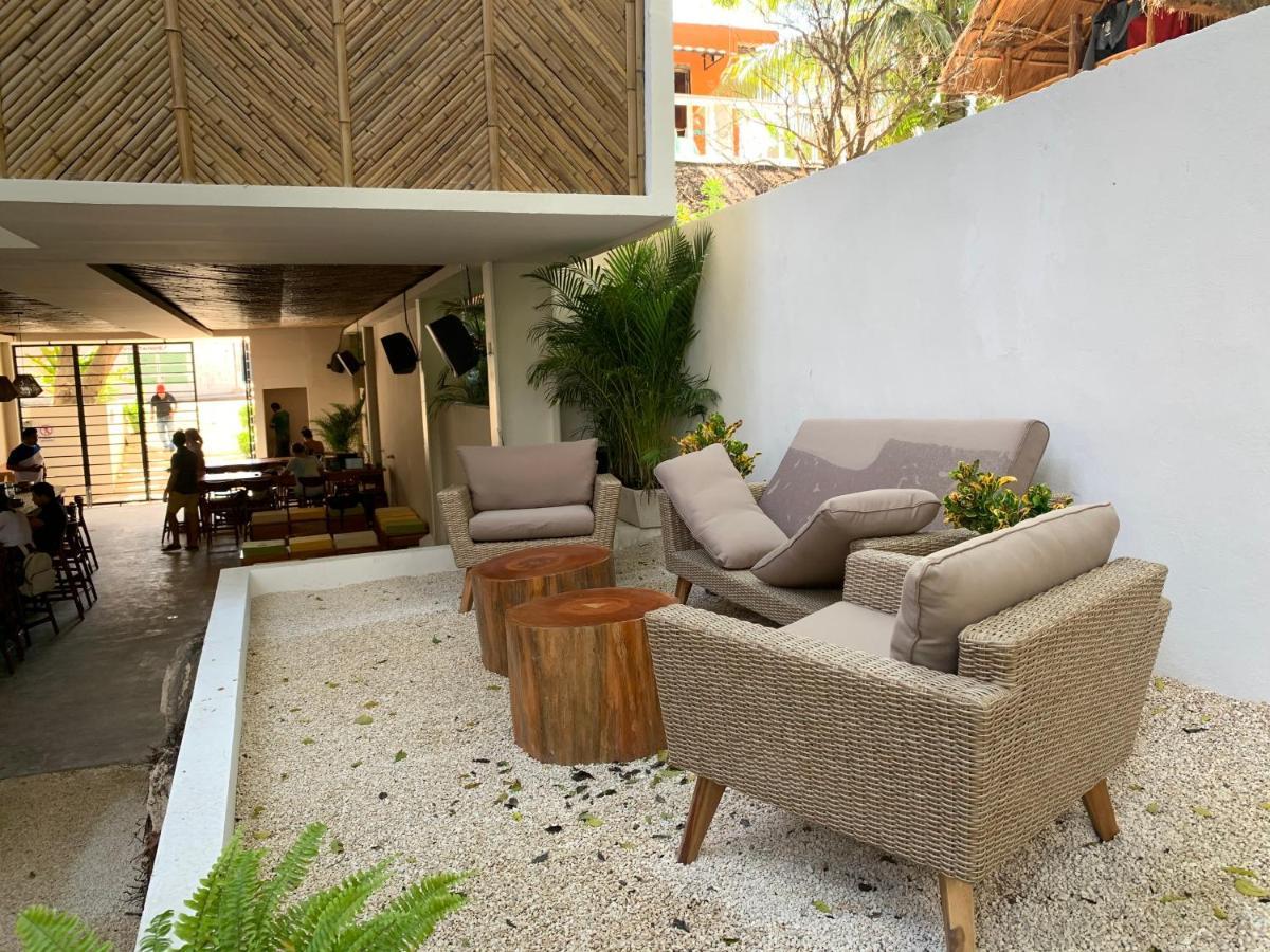Oostel Smart Hostel - Tulum Pueblo (Adults Only) ภายนอก รูปภาพ