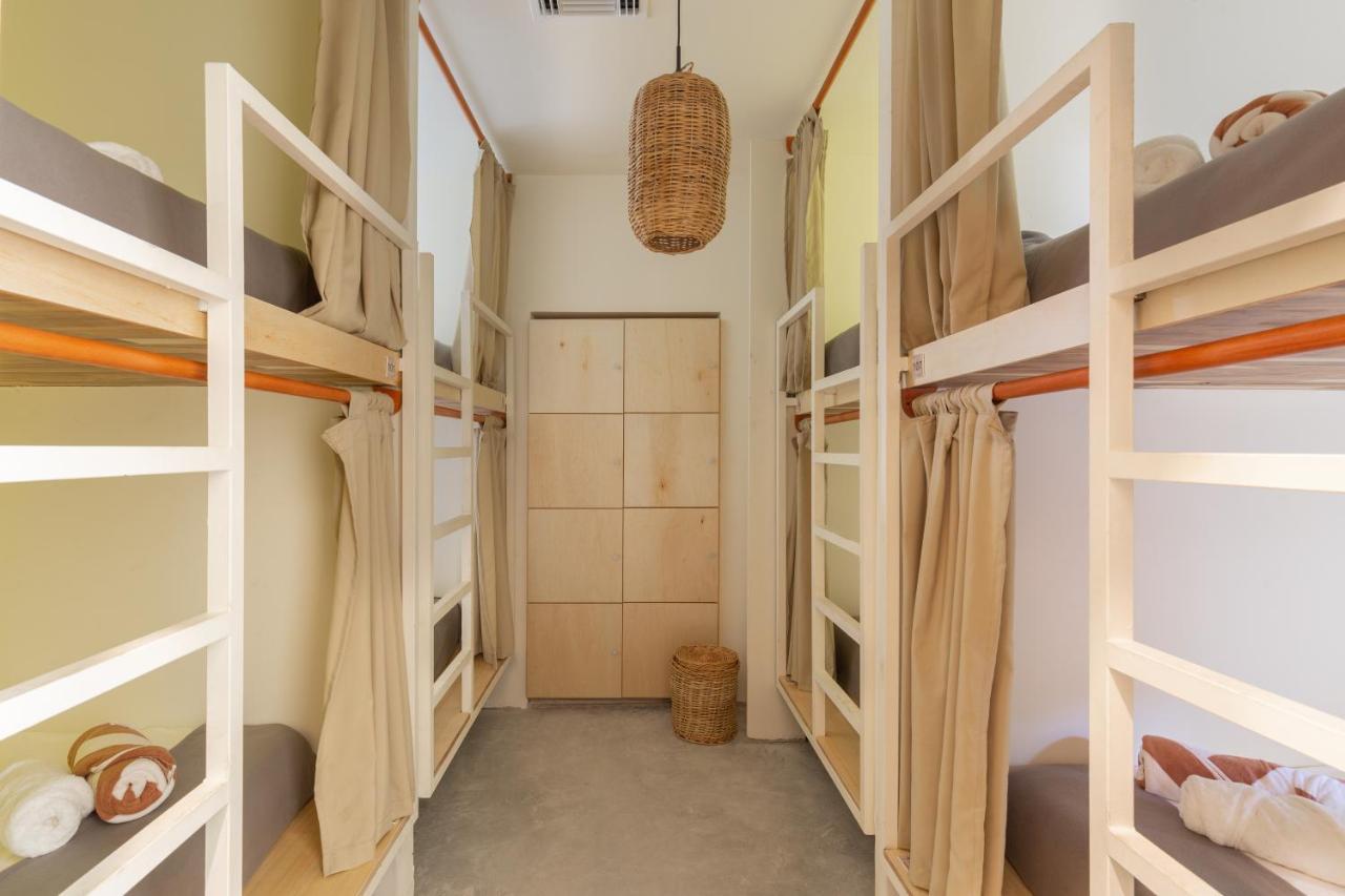 Oostel Smart Hostel - Tulum Pueblo (Adults Only) ภายนอก รูปภาพ